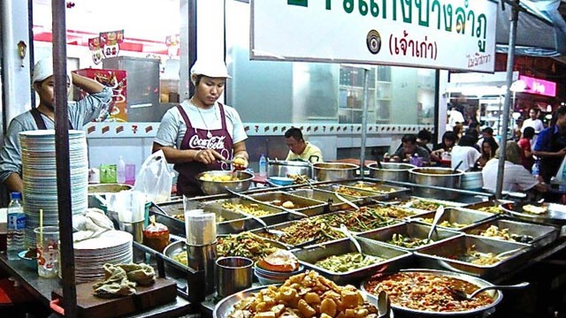 Explore Thai street food